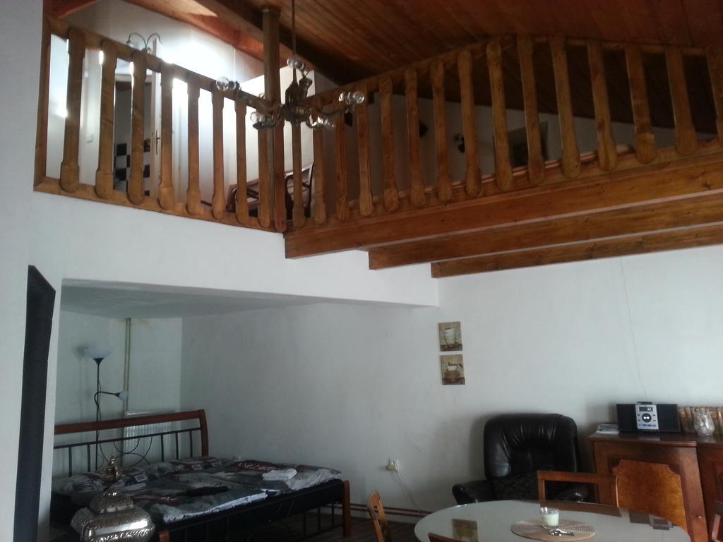 Penzion U Tomase Jindřichŭv Hradec Oda fotoğraf