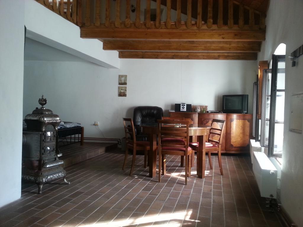 Penzion U Tomase Jindřichŭv Hradec Oda fotoğraf